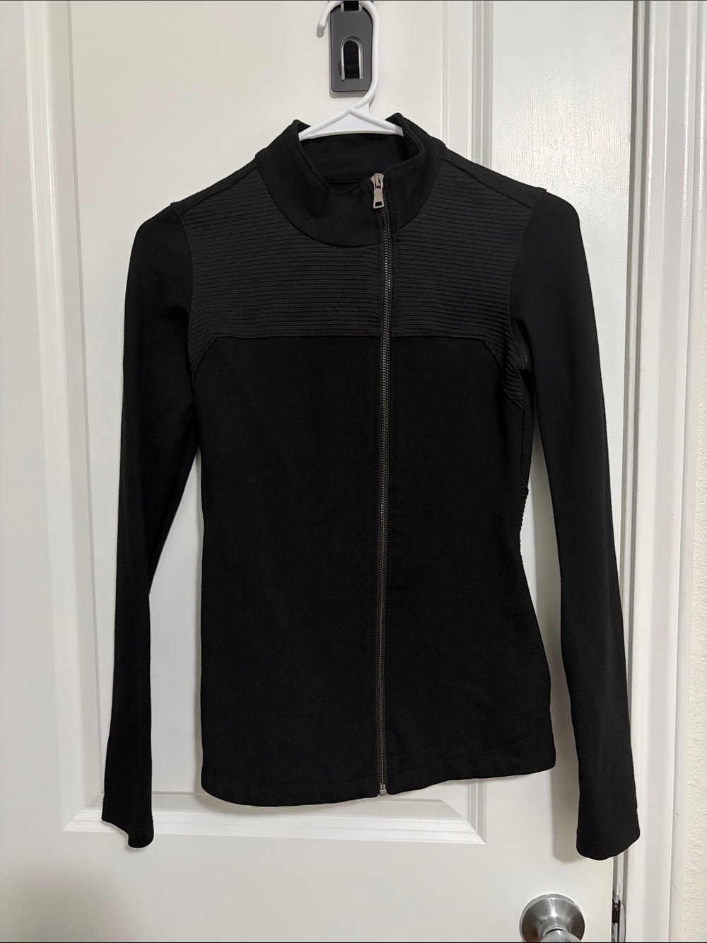Women’s Black Full-Zip Ribbed Panel Jacket